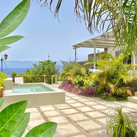 Holiday home Casa Badana, Exclusiva Casa Privada Con Piscina Y Vistas Al Mar
